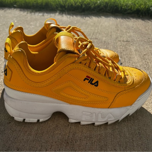 Yellow FILA Disruptor shoes - Picture 1 of 5